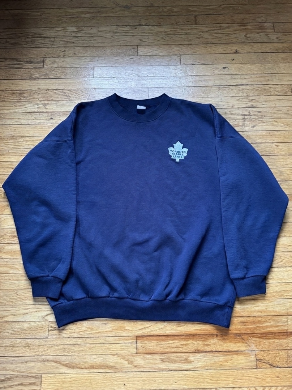 Vintage Toronto Maple Leafs Navy Crewneck Sweatshirt XL Made in Canada Amazing!